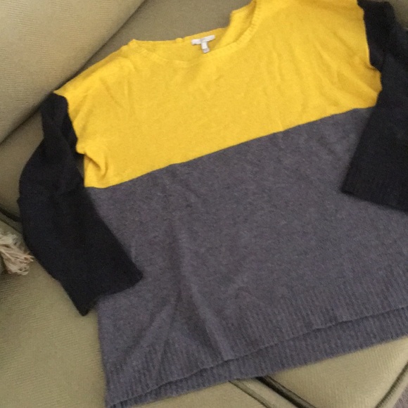 Joie Sweaters - JOIE STRIPE WOOL BLEND GRAY/MUSTARD SWEATER SZ L